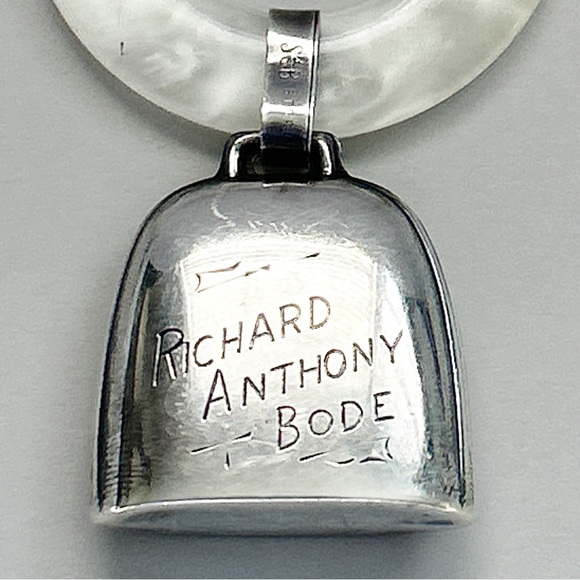 Semi Antique Saart Brothers Mother of Pearl Sterling Silver Teething Ring Bell - Picture 4 of 7